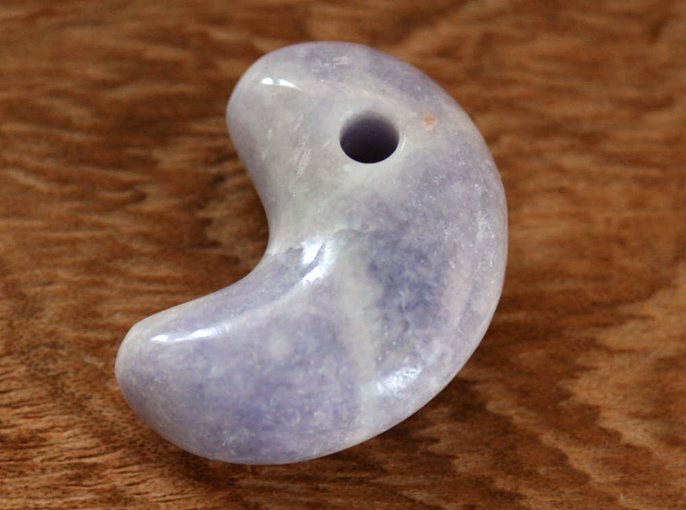 楽天市場】糸魚川翡翠勾玉 M09914 和工房 作 27.5mm*17mm*11mm