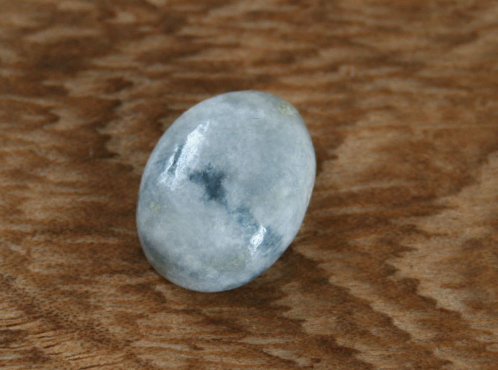 楽天市場】糸魚川青翡翠ルース RU0059元粋 作21mm*16mm*4mm : 糸魚川