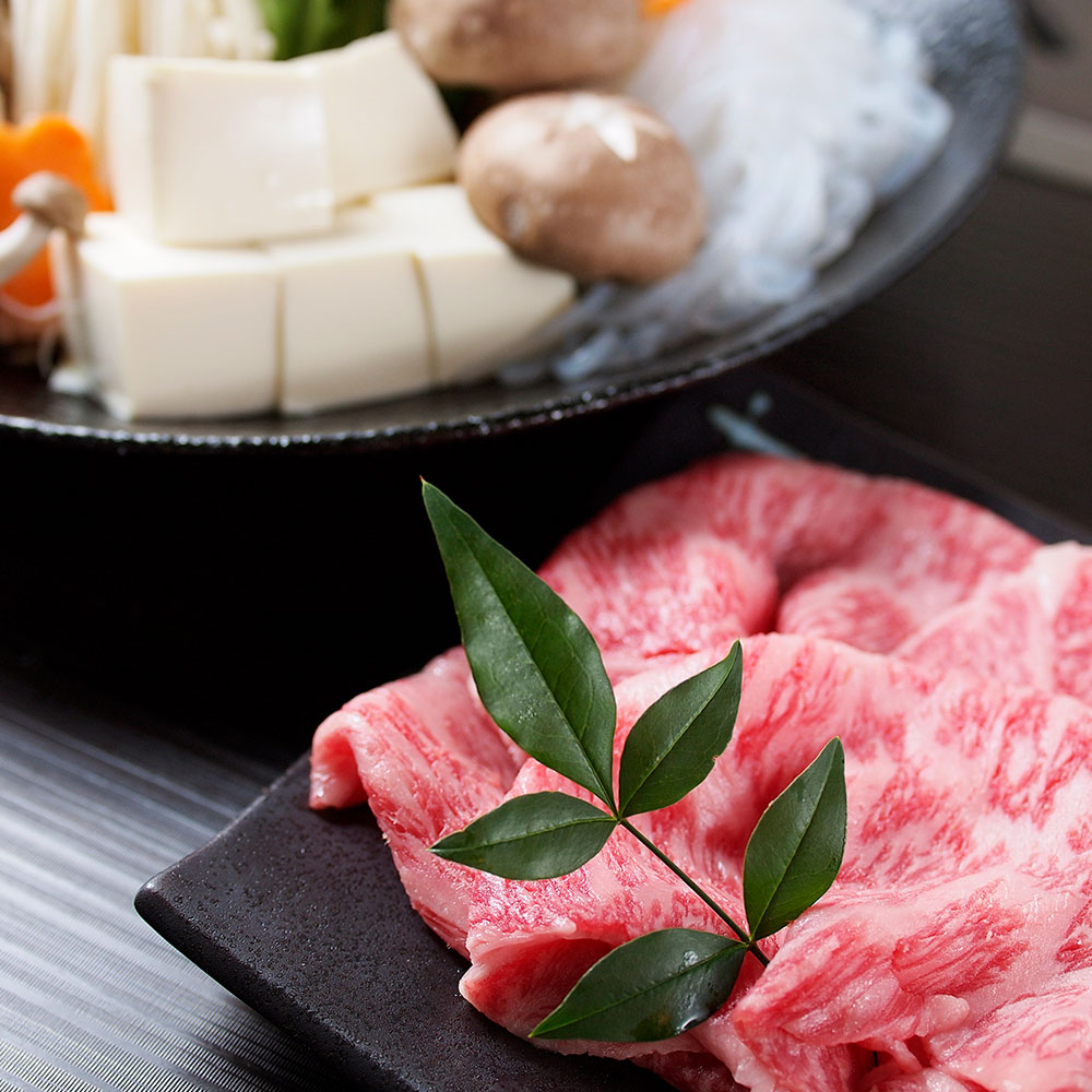 滋賀 「徳志満」 近江牛ロースすき焼しゃぶしゃぶ用 1kg (ロース) ｜ 牛 牛肉 ご当地グルメ 贈り物グルメ 送料無料 丁寧なくらし 丁寧な暮らし Luruspot