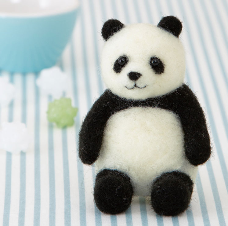 楽天市場 にっこりパンダのマスコット手作りキット フェルトで作るパンダのぬいぐるみ 自由研究 おうち時間 ハンドメイド Hitomiの幸せデリバリー