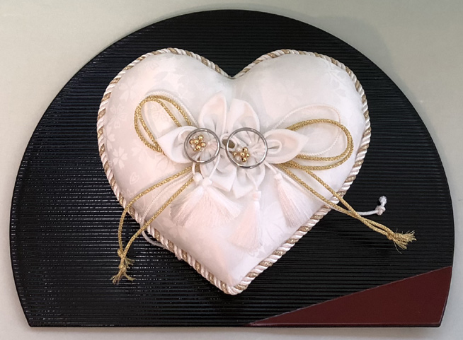 楽天市場 リングピロー手作りキット ハートの和風リングピロー 花結び 手作りキット 結婚式 花嫁diy 約横14cm 縦13cm Hitomiの幸せデリバリー