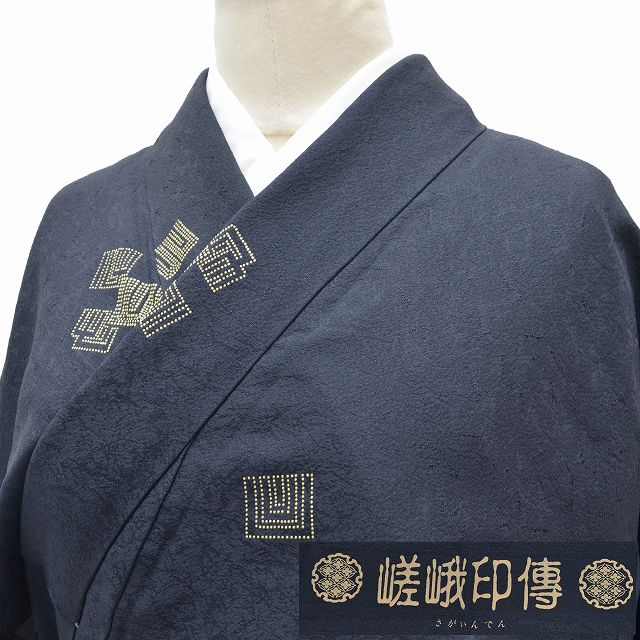 円 特価ブランド リサイクル 小紋 正絹 リサイクル着物 縮緬 仕立て上がり 嵯峨印傳 残布有 美品 裄64cm M 身丈161cm L 青色系 幾何学文様 特選逸品 Mm1380b