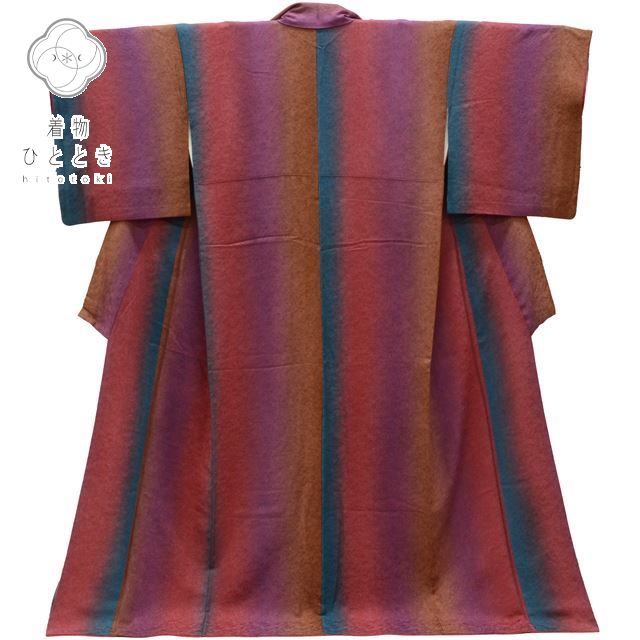 ＼最大20%OFFクーポン+P5倍／中古着物 小紋 リサイクル着物 身丈165.2cm 裄丈68.5cm 正絹 縮緬 仕立て上がり ふくれ織 L 紫 青色系 ぼかし文様 特品【中古】 [ 和服 着付け教室 お茶 女性 カジュアル 初詣 アウトレット きもの kimono 着物ひととき] ss0123b｜リサイクル着物 着物ひととき 中古 19,272円