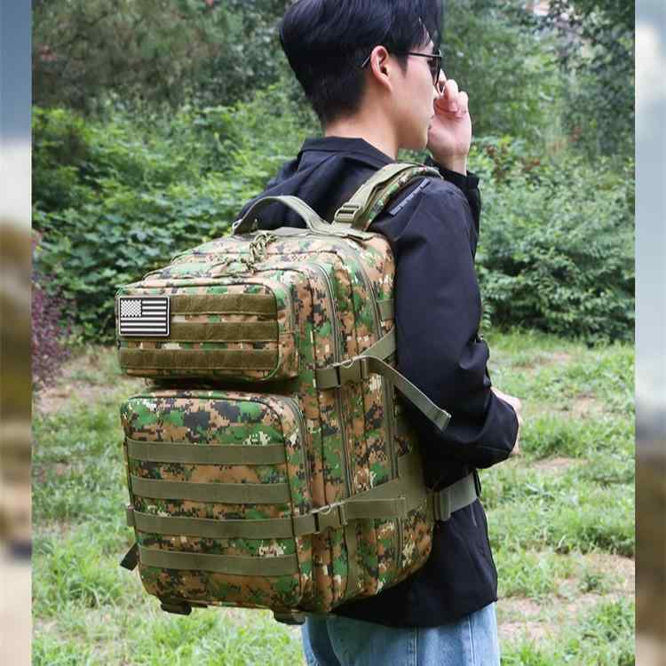 リュックサック 迷彩柄 14色 登山 旅行バッグ 45L 大容量 撥水 多機能 軽量 大きめ アウトドア