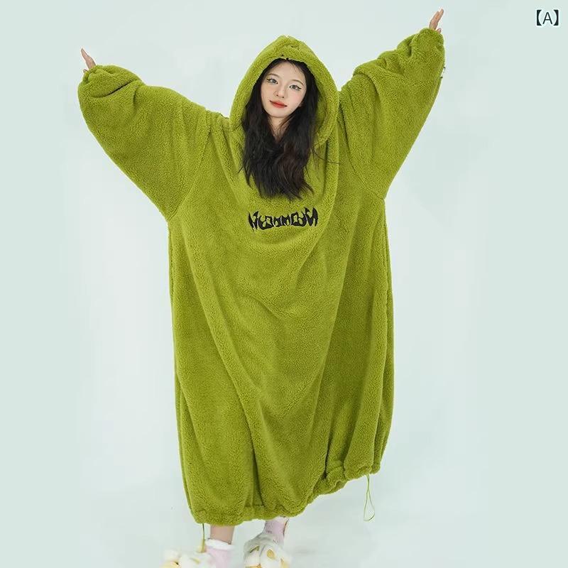 超 大型の 衛 衣の 韓国 版の 新型の サンゴの 絨毯の パジャマの 女性の スカートの 秋冬の 寝 衣の 長い タイプの 浴衣の 家の 服は 厚くて 湿って います。