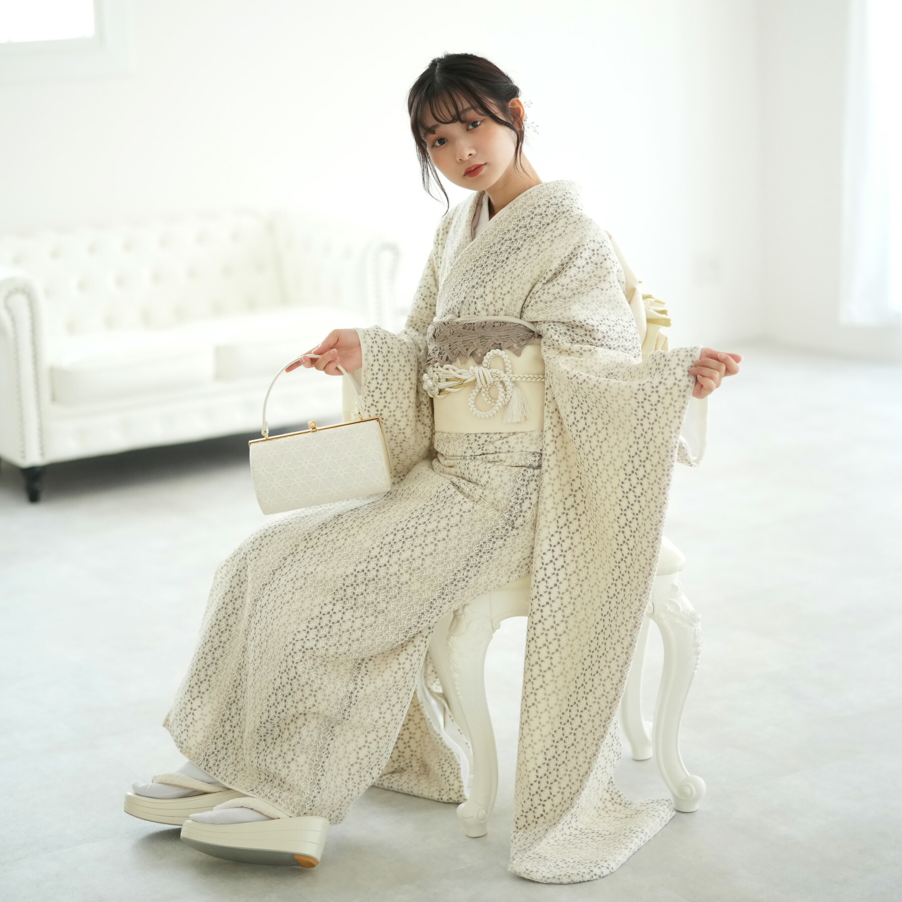 【レンタル】 振袖 21点セット utatane フリーサイズ（身長約152cm-162cm） 振袖セット 日本製レース 女性 フルセット ベージュ ブラウン 刺繍 西陣織袋帯 大人 59,999円