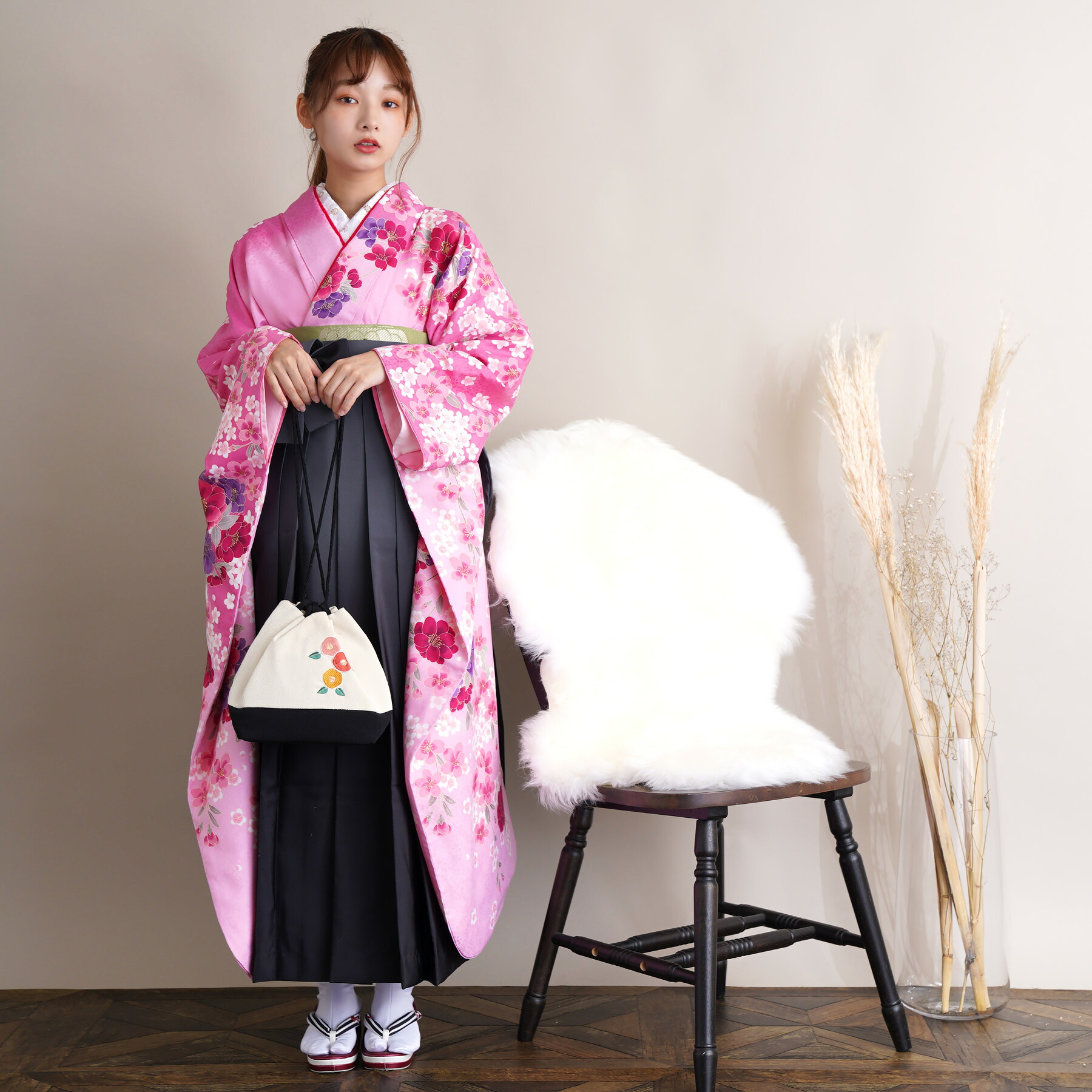【レンタル】 卒業式 袴 振袖 18点セット 袴91cm（身長153-165cm） 袴セット 卒業式 大学生 振袖 花柄 女性 ピンク 系 桃色 桜色 赤 白 紫 桜 梅 お洒落 差がつく 華やか かわいい 個性的 大学生 小学生 卒業式 謝恩会 往復送料無料