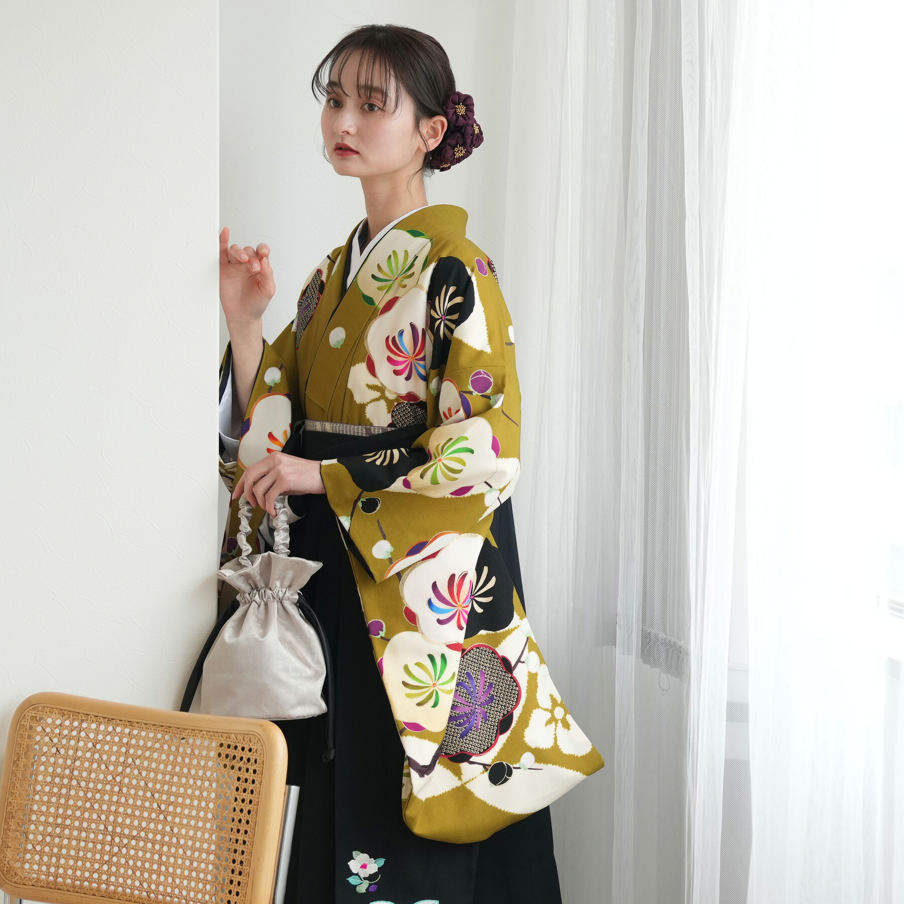 【レンタル】卒業式 袴 レンタル 着物 袴セット 女 レトロ 二尺袖 レトロ 大正浪漫 モダン 【emma&times;紅一点 袴17点セット 抹茶に七宝と梅】往復送料無料｜ひよこ商店