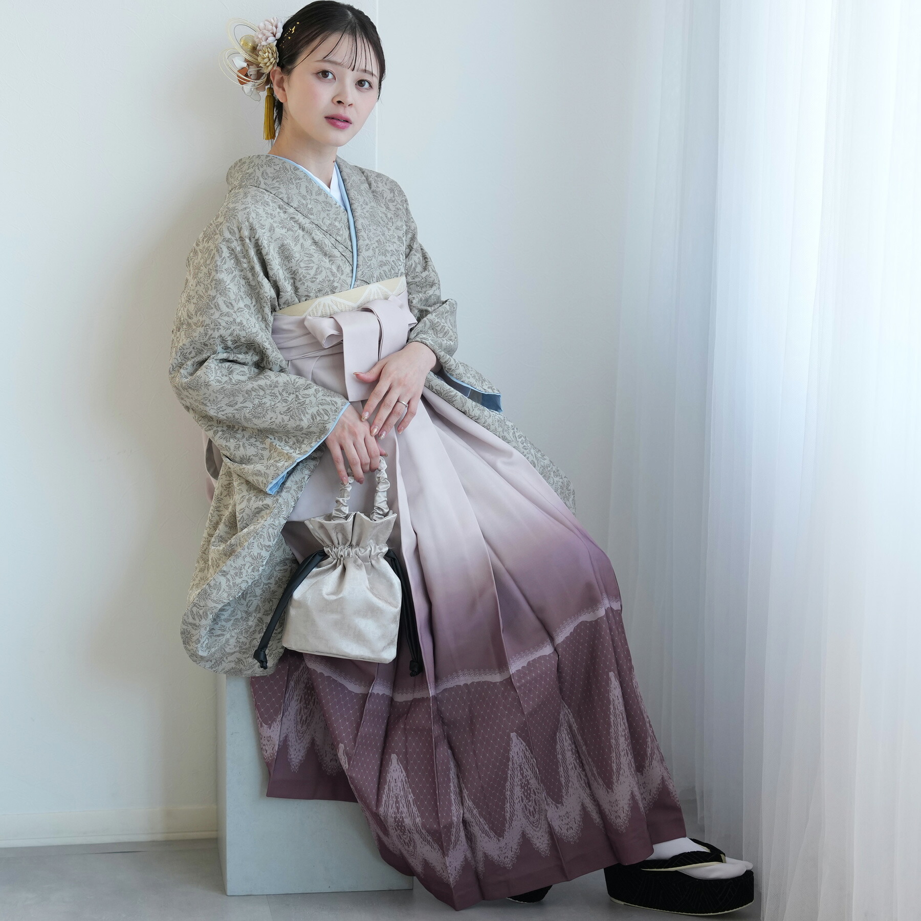 【レンタル】 卒業式 袴 レンタル 17点セット 着物 ニコアンティーク 袴91-99cm（身長153-170cm） 袴セット 卒業式 大学生 着物 花 女性 チャコール系 ブラウン ボタニカル ワントーン ジャカード生地 個性的 おしゃれ 専門学校 卒服 往復送料無料
