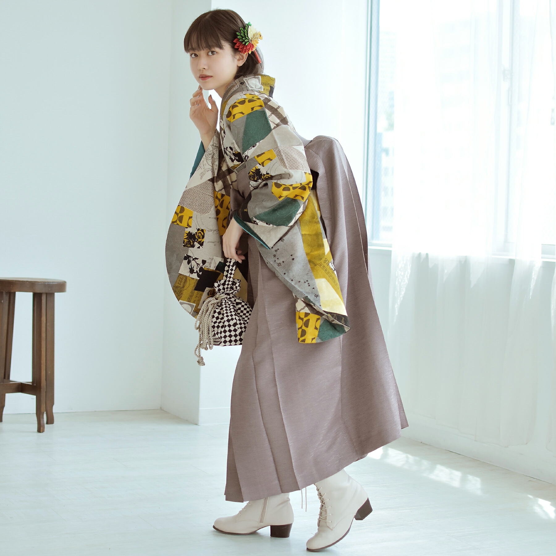 【レンタル】 卒業式 袴 レンタル 17点セット 着物 モダンアンテナ 袴91-99cm（身長153-170cm） 袴セット 卒業式 日本製 大学生 着物 バラ 女性 グレー系 女性 黄色 緑 グレージュ ばら チェック 幾何学 個性派 往復送料無料