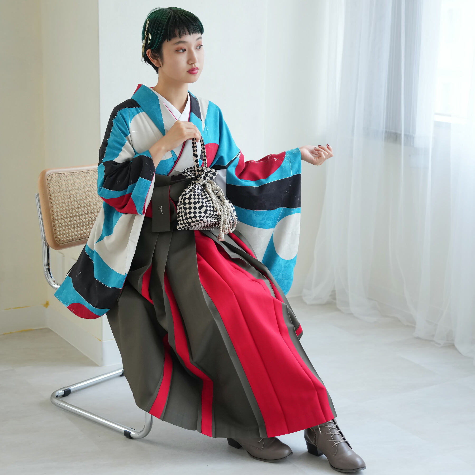 【レンタル】 卒業式 袴 着物 17点セット モダンアンテナ 袴91cm（身長153-158cm） 2尺袖着物 袴 卒業式 日本製 フルセット 幾何学 大学生 レディース 水色 女性 赤 水色 カーキ リング 地模様 袴セット ブランド着物 往復送料無料 27,999円