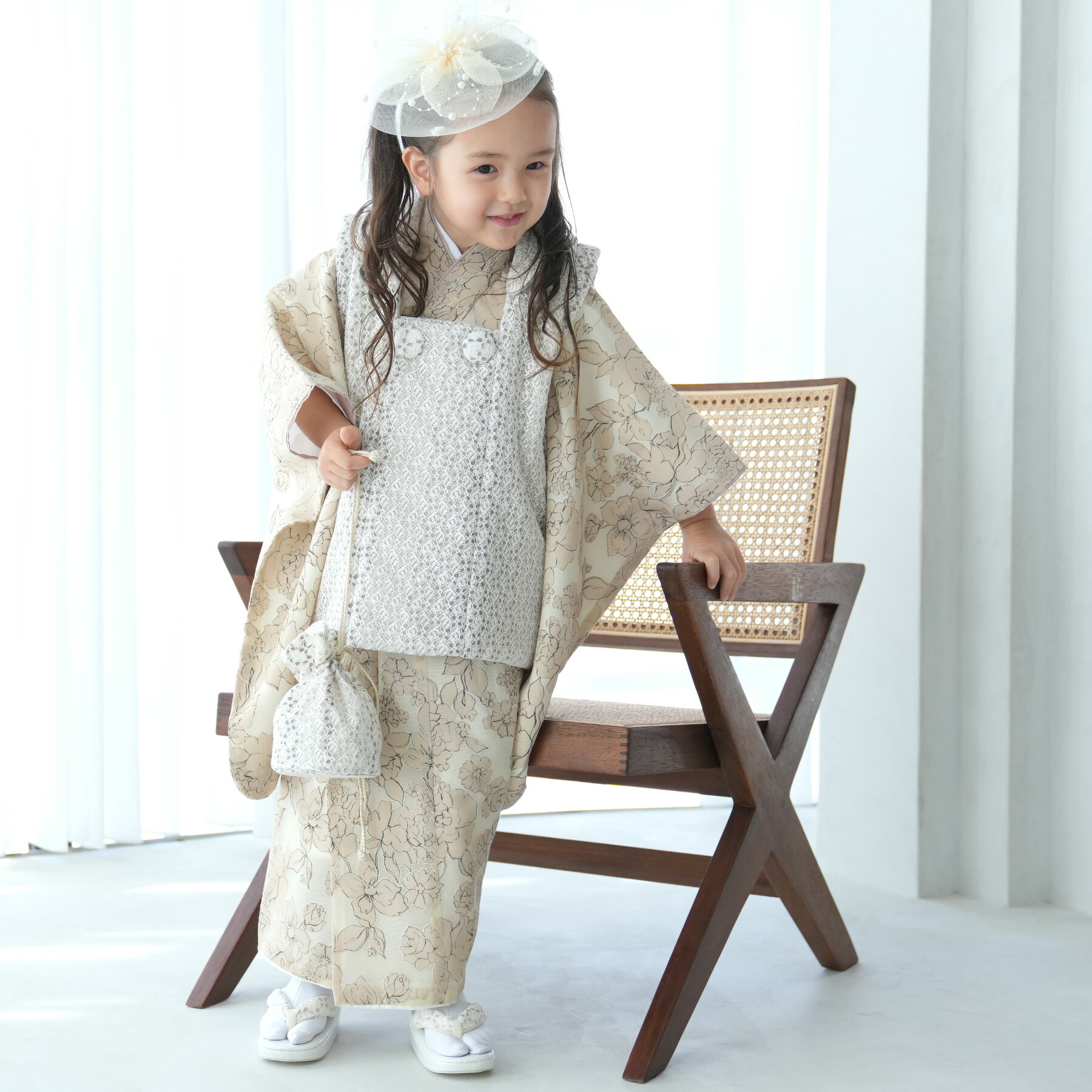 【美品】　utatane 七五三 着物 3歳 女の子 日本製レース　フルセット レンタル】七五三 3歳 着物 utatane 女の子 日本製レース 被布
