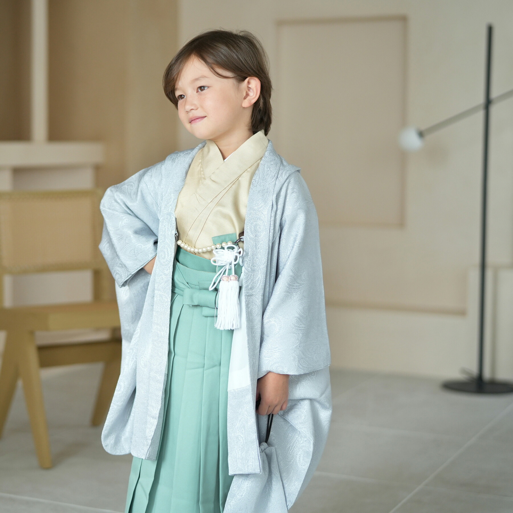 【レンタル】 七五三 5歳 袴 セット かぷり 袴60cm（身長105cm-115cm前後） 七五三 着物 フルセット ペイズリー ベージュ 子供 キッズ ブルー ベージュ グリーン 男児袴 お祝い着 五歳 五才 男の子 羽織 袴 着物 長襦袢 角帯 御守 懐剣 羽織紐 往復送料無料｜ひよこ商店