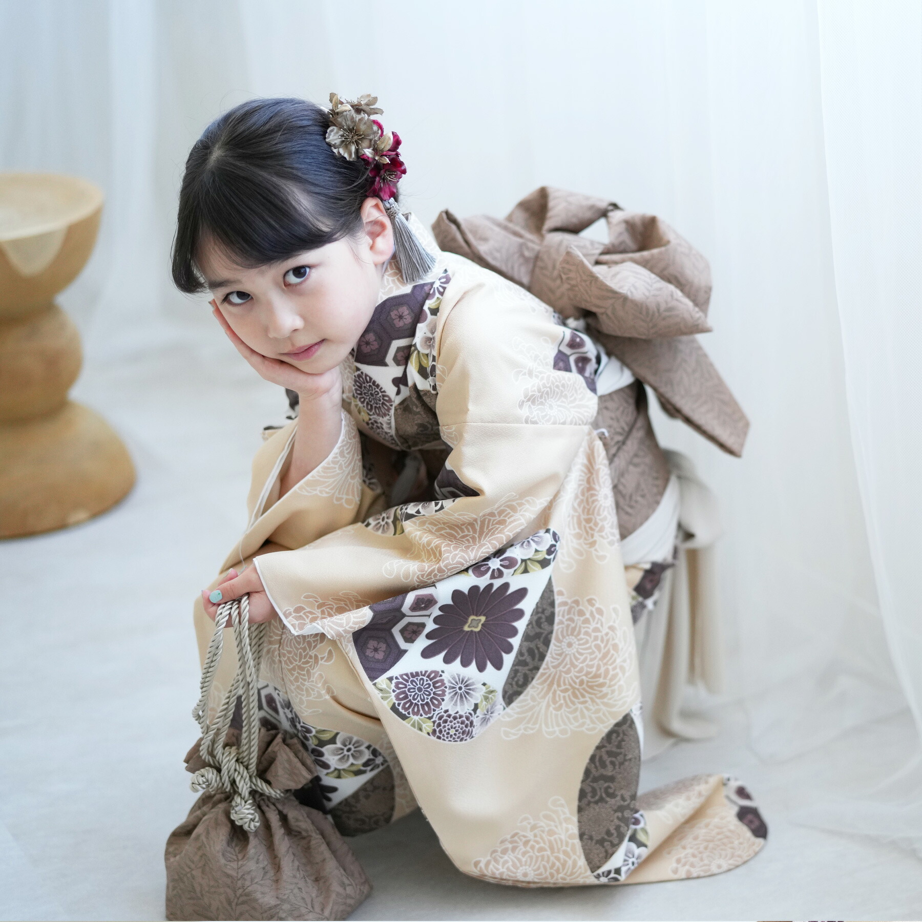 【レンタル】 七五三 7歳 着物 セット ひよこ商店 120cm-135cm前後 七五三 女の子 花 四つ身 振袖 ベージュ 子供 kids 着物セット お祝い着 記念撮影 フルセット 七歳 七才 7才 日本製作り帯 草履 バッグ びら簪 足袋 往復送料無料