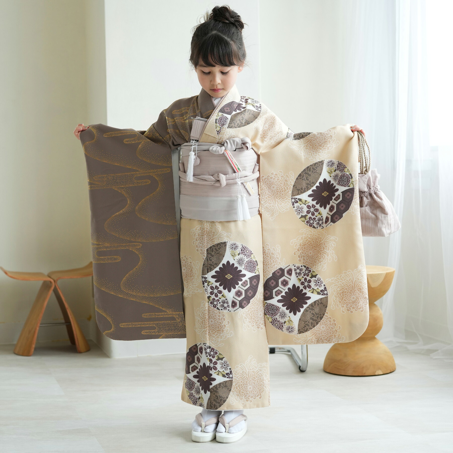 【レンタル】 七五三 7歳 着物 セット ひよこ商店 120cm-135cm前後 七五三 女の子 花 四つ身 振袖 ベージュ 子供 kids 着物セット お祝い着 記念撮影 フルセット 七歳 七才 7才 日本製作り帯 草履 バッグ びら簪 足袋 往復送料無料