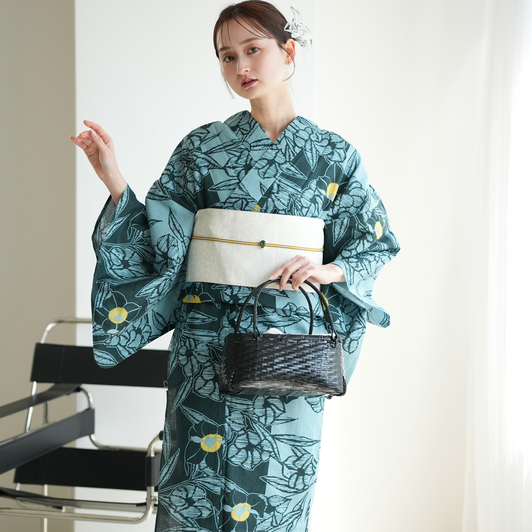 【utatane 高級変わり織 浴衣 単品｜ブルーと鉄紺の桔梗影絵（フリーサイズ）】国産生地・国内染色｜希少図案を現代に復刻｜浴衣（ゆかた）