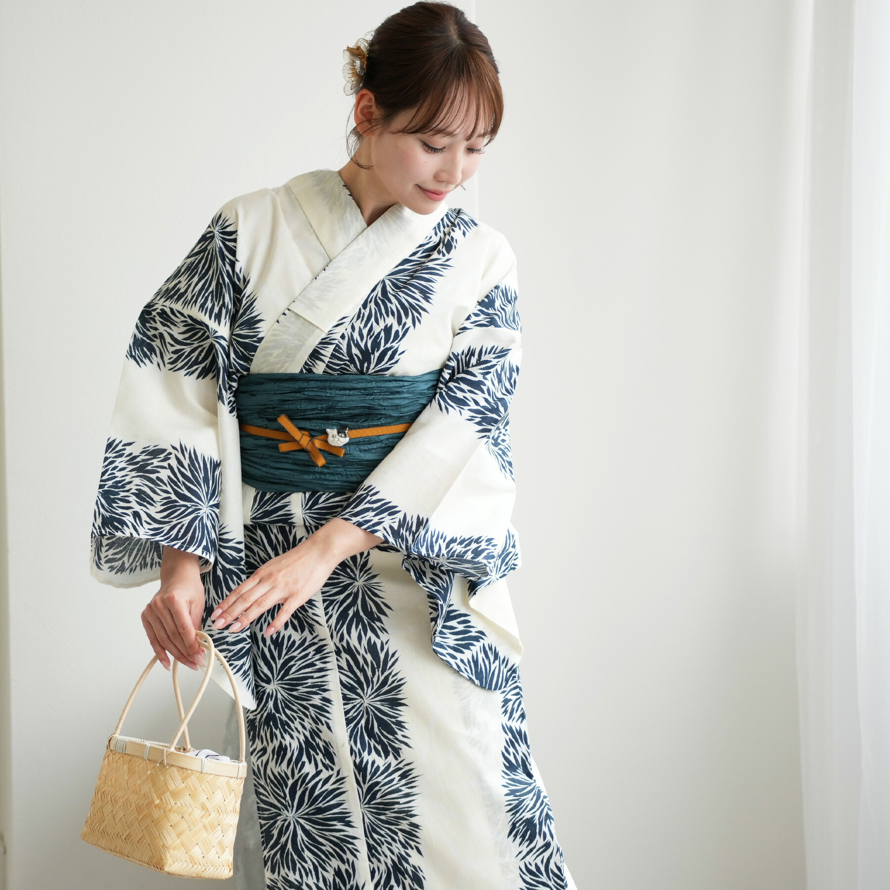 【ニコアンティーク 高級変わり織 浴衣3点セット クリーム麻の葉と鉄紺よろけ菊】みんなと違う浴衣を着よう!個性派きものブランドNicoAntique フリーサイズ 浴衣セット(ゆかた・帯・下駄)ですぐお出かけ レトロ 国産生地 国内染色