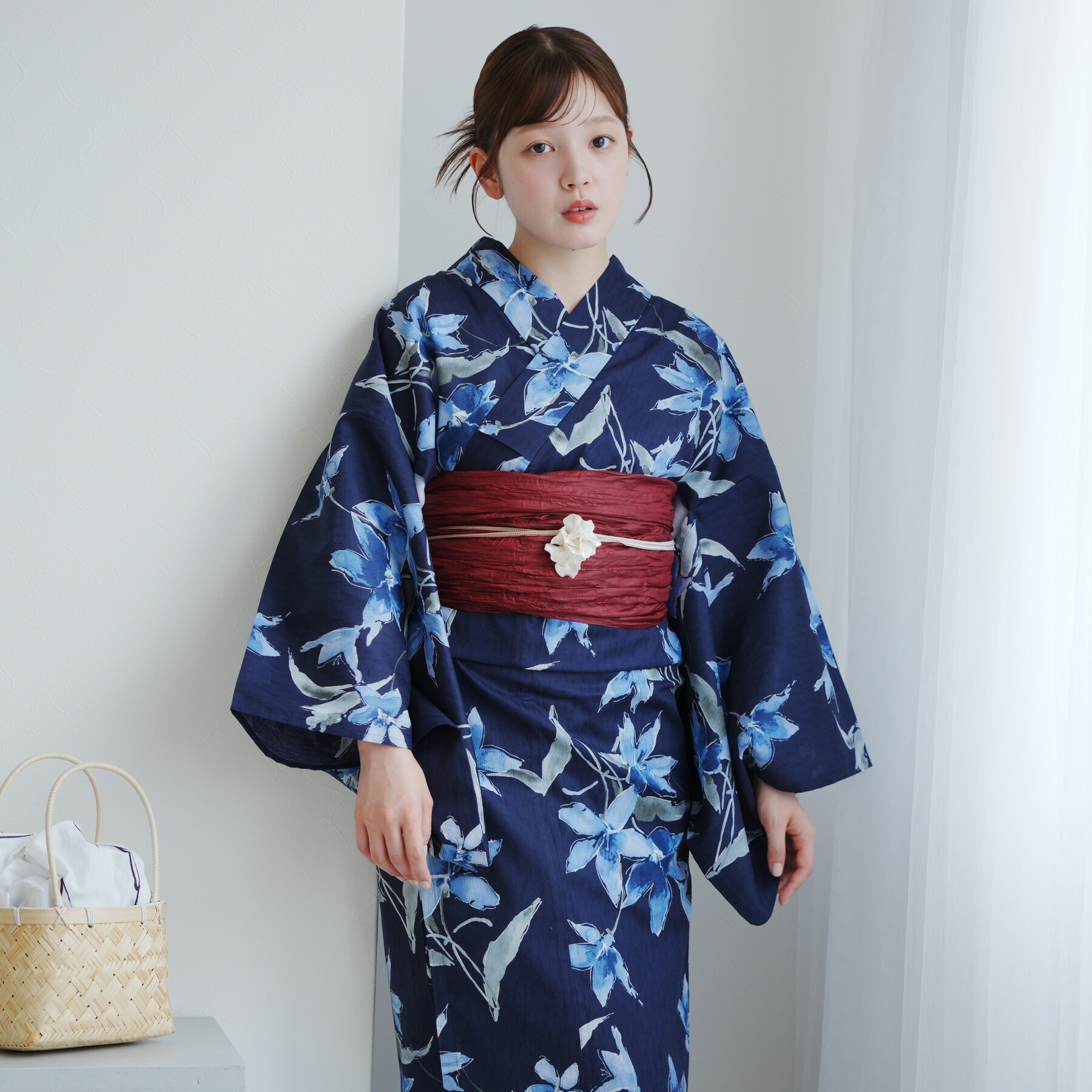 楽天市場】【高級変わり織 浴衣3点セット 紺地に揺れるブルーの花