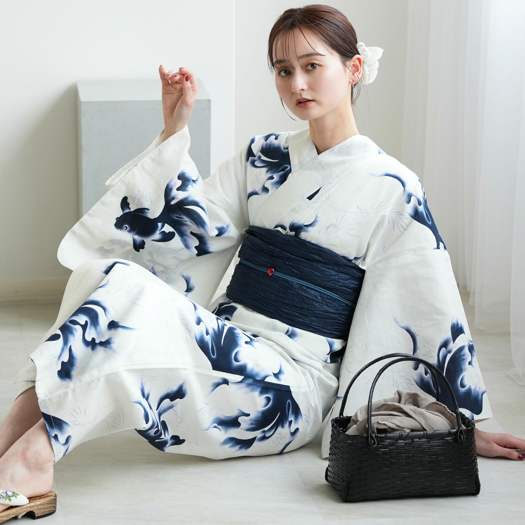 【高級変わり織 浴衣3点セット｜蒼泳（そうえい）の金魚（フリーサイズ）】コットン100％｜古典レトロ｜浴衣・帯・下駄付き