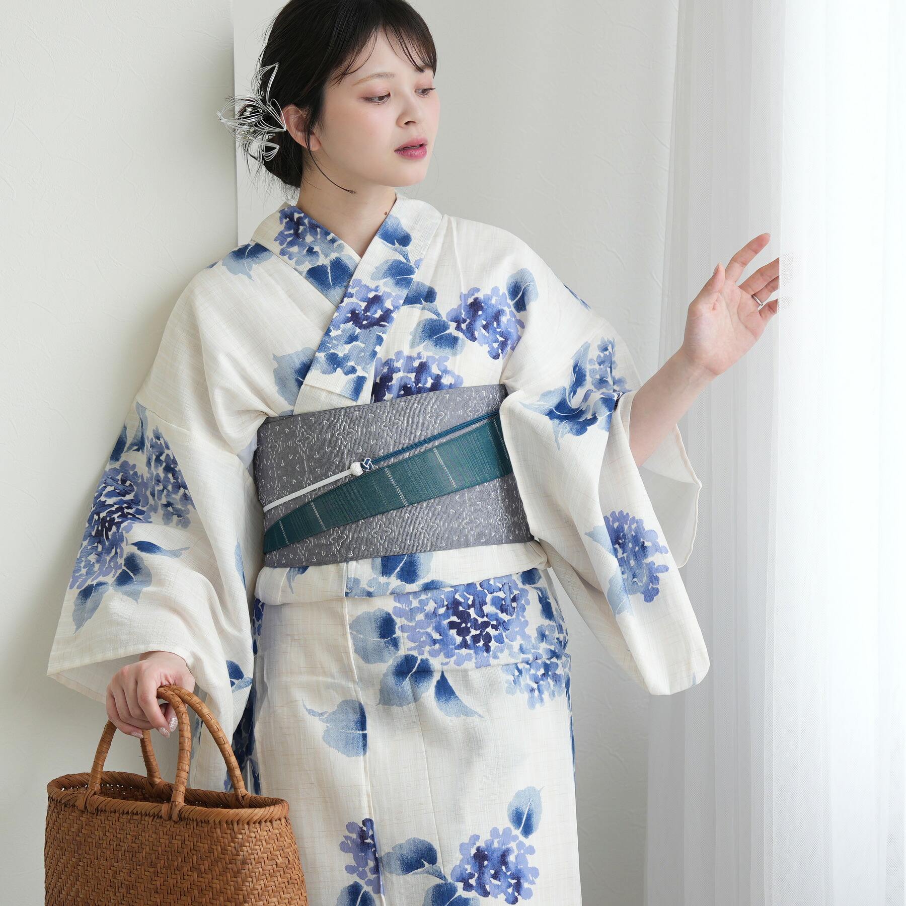 【utatane 綿麻 高級変わり織 浴衣3点セット｜ブルーの滲み紫陽花（フリーサイズ）】特選・麻混/綿麻｜デパート品質｜浴衣・帯・下駄付き