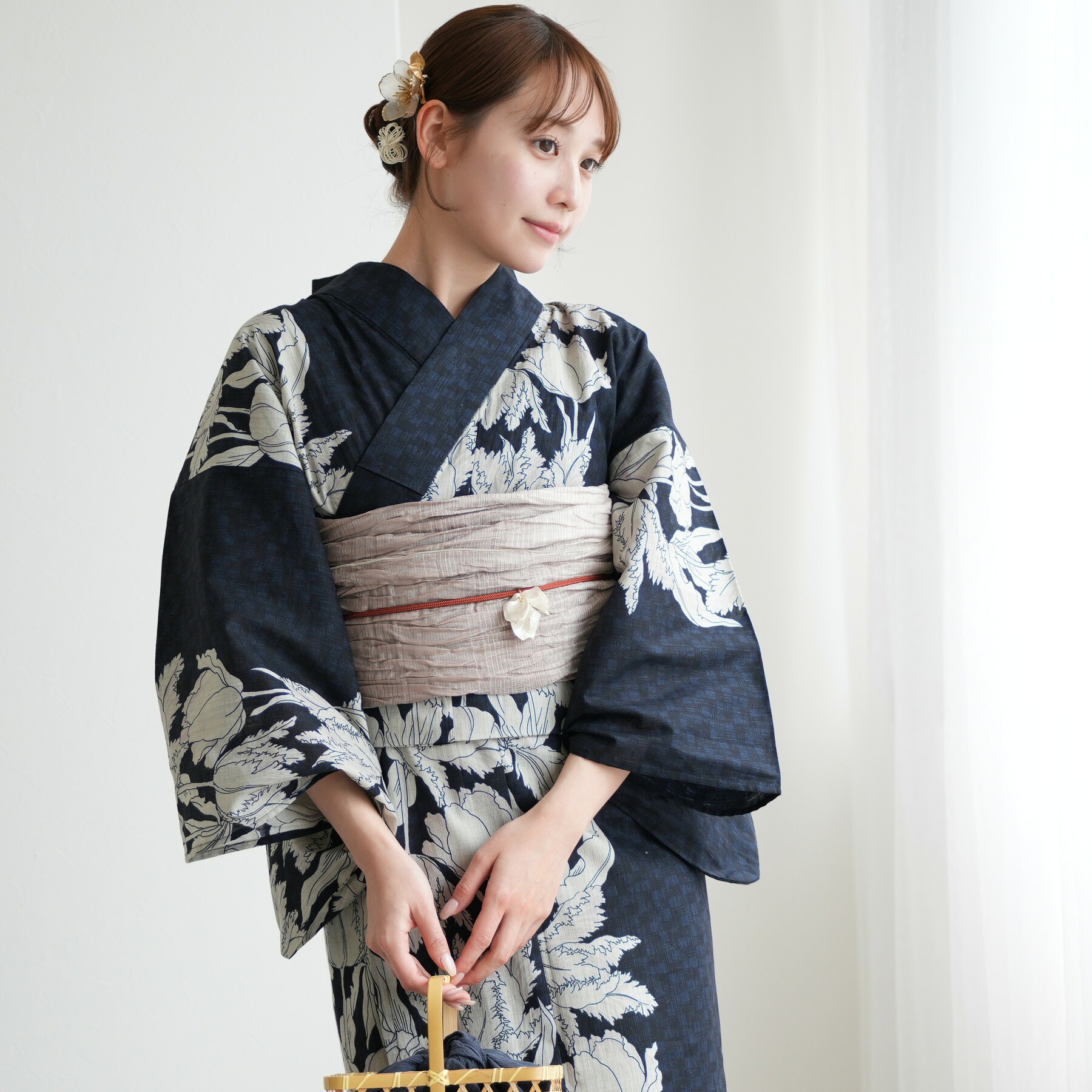 【utatane セパレート高級変わり織 二部式浴衣3点セット 粋紺市松にチューリップ】ここでしか買えない昭和初期アンティーク復刻版 フリーサイズ 浴衣セット（ゆかた上下・帯・下駄）ですぐお出かけ 古典レトロ うたたね 国産生地 国内染色 上質