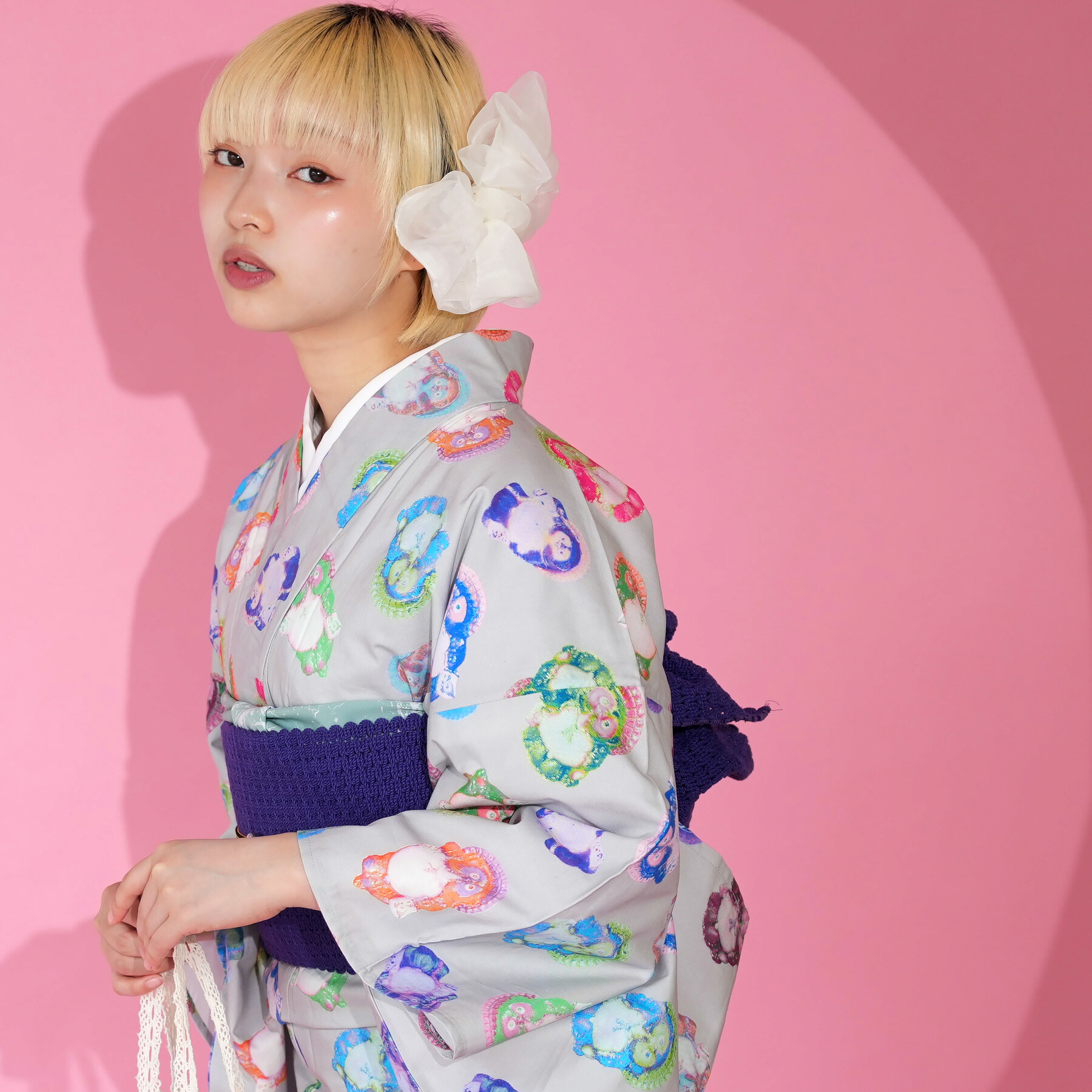 【ニコアンティーク 単衣着物 アレキサンドライト・タヌキ】着物 洗える着物 単衣 レトロ レディース 単品 ファブリック着物 街着 ひとえ カジュアル 女性 個性的 モダン 和服 日本製 国産 たぬき カラフル 青 緑 ピンク｜ひよこ商店