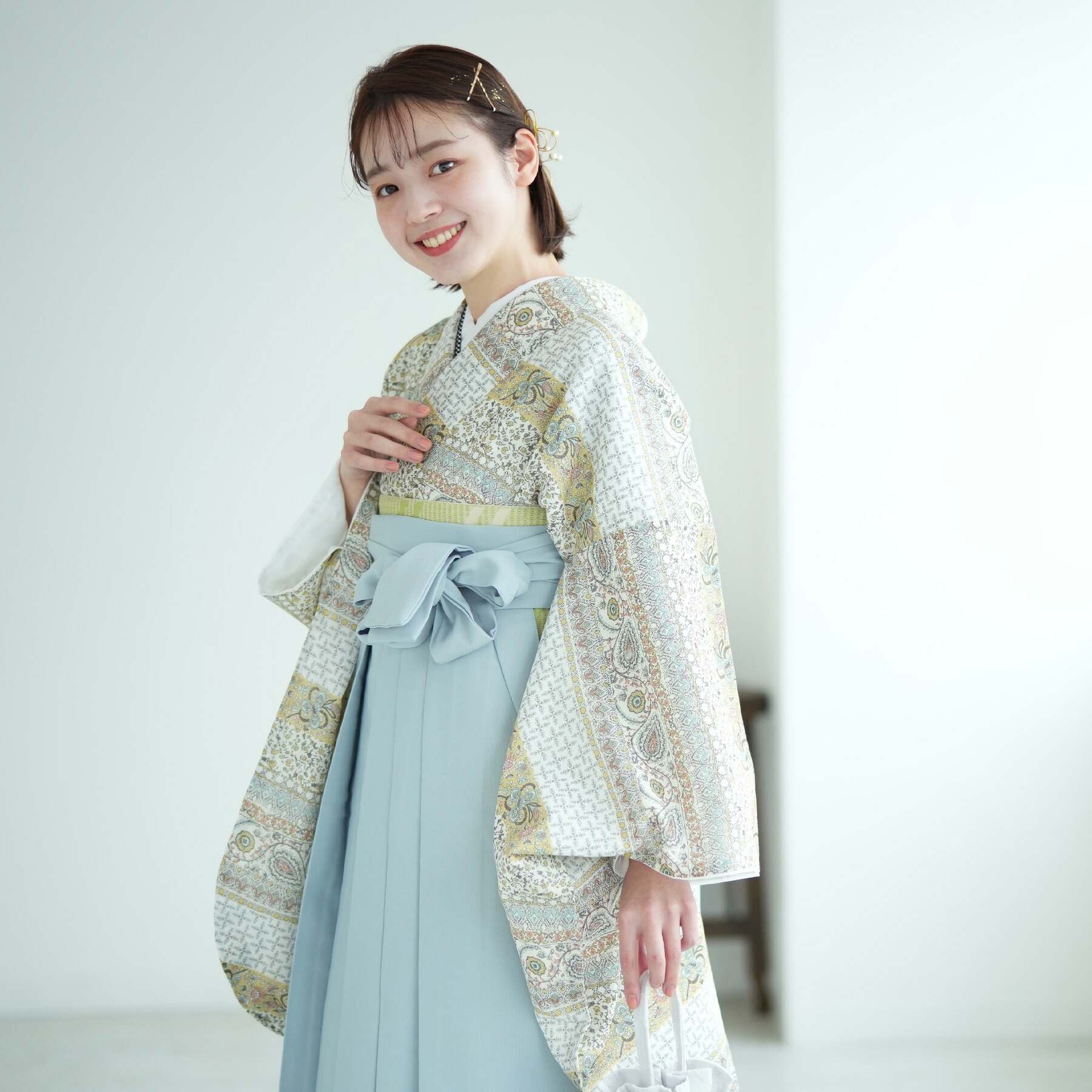 【リサイクル着物セット】2尺袖着物 袴 2点セット utatane 袴95cm（身長約158-163cm） 袴セット 卒業式 大学生 着物 女性 重ね衿縫い付済 中古 USED 販売 着物と袴の2点セット 謝恩会 おしゃれ ペイズリー 白系