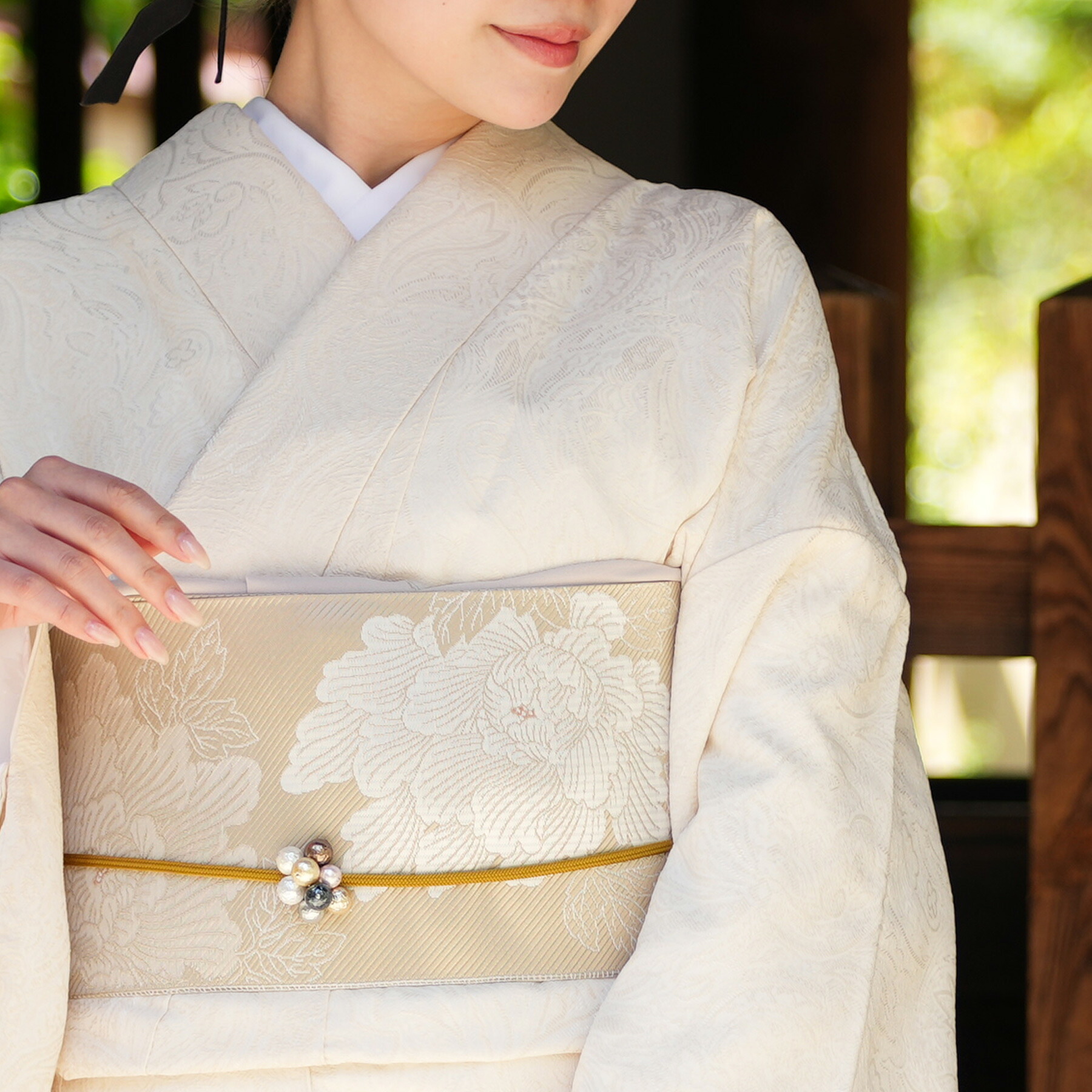 【utatane 博多織 小袋帯 長尺 正絹 リバーシブル 牡丹 ベージュ&times;ホワイト】日本製 国産 本場筑前博多織 博多帯 半幅帯 細帯 紋小巾袋帯 本筑 シルク オールシーズン 浴衣 紬 小紋 着物 証紙付き｜ひよこ商店
