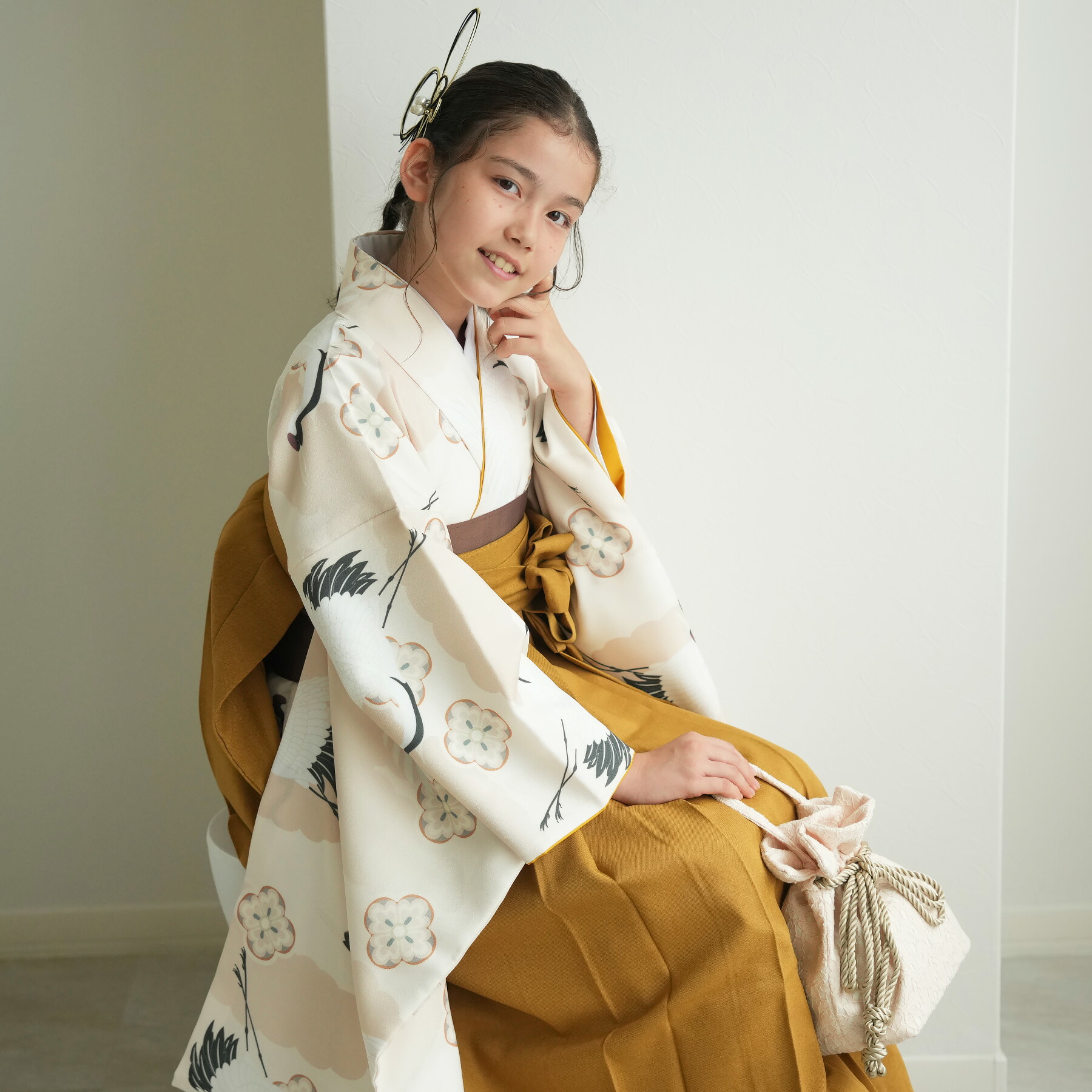 【ひよこ商店 ジュニア 袴 2点セット エクリュベージュ吉祥鶴】 二尺袖着物 はかま 着物セット 販売 卒業式 小学生 小学校 低身長さん 子供 キッズ 女子 袴83cm(身長138-145cm)袴87cm(身長145-152cm) 重ね衿縫い付済