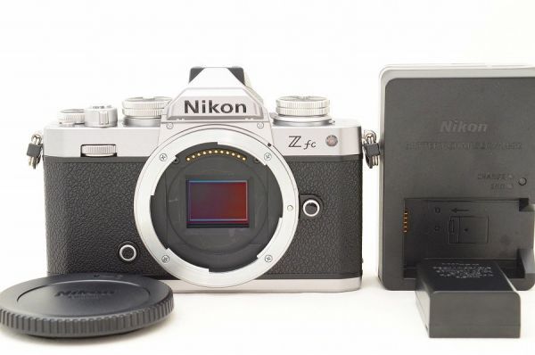 【中古】 『美品』 Nikon Zfc 上半身 / ニコン / Nikon / 銀鏡受け答え一眼写真機