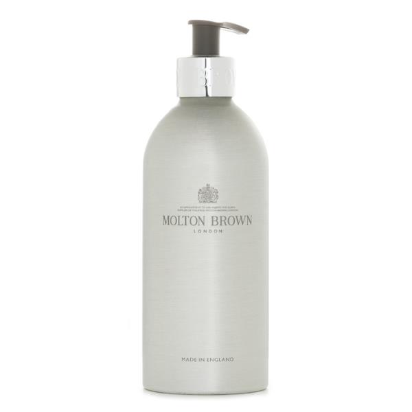 【送料無料】 モルトンブラウン infinite bottle coastal cypress & sea fennel バス&シャワージェル 400ml 【海外直送】｜HLINE INTERNATIONAL