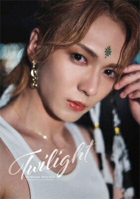 楽天市場】【サイン本】宮崎あみさ写真集『1920』 : 書泉オンライン