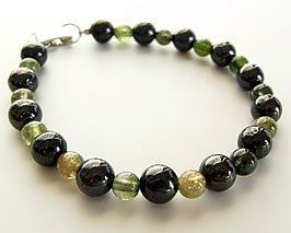 Bincho-tan Bracelet [Green Tourmaline] 備長炭レディースブレスレット [グリーントルマリン]