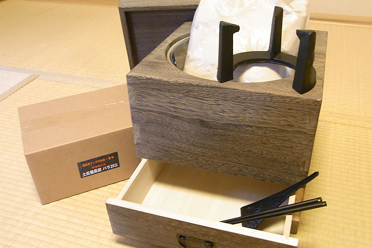 楽天市場】職人の手作り火鉢 日本製 桐の箱火鉢 ＜火鉢単品＞ 全国送料