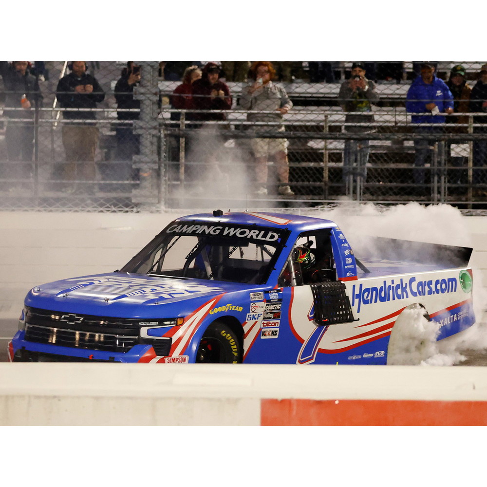 ライオネルレーシング 1 64 ウイリアム・バイロン #7 ヘンドリックカーズ.COM シボレー シルバラード NASCAR 2022 キャンピングワールド・トラックシリーズ ブルーエミュー マキシマム・ペインリリーフ200 ウィナー WX72265HENWBF