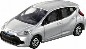楽天市場】トヨタ特注 1/30 新型 アクア Z スーパーホワイト2 カラー