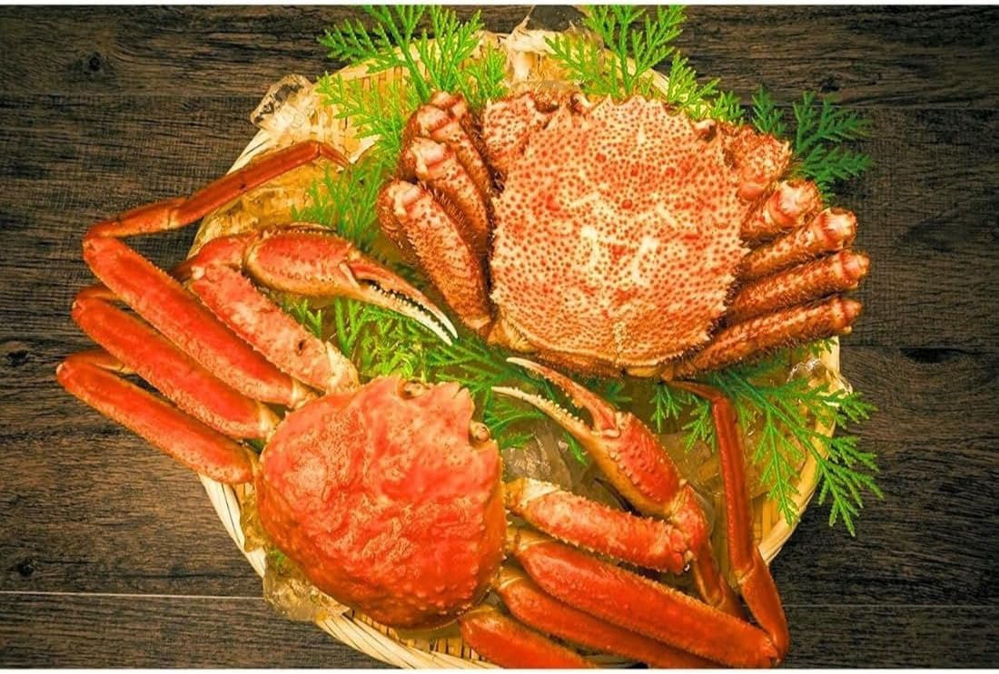 【ズワイ姿900ｇ前後北海道産毛蟹800g前後 】本ズワイガニ（姿）900g ズワイガニカニ ジャンボ毛蟹　食べ比べ　お中元 ギフト ズワイガニ 1尾で圧巻の900g ボイル かに カニ 蟹 けがに カニ味噌 北海道海鮮 高品質 海鮮専門店