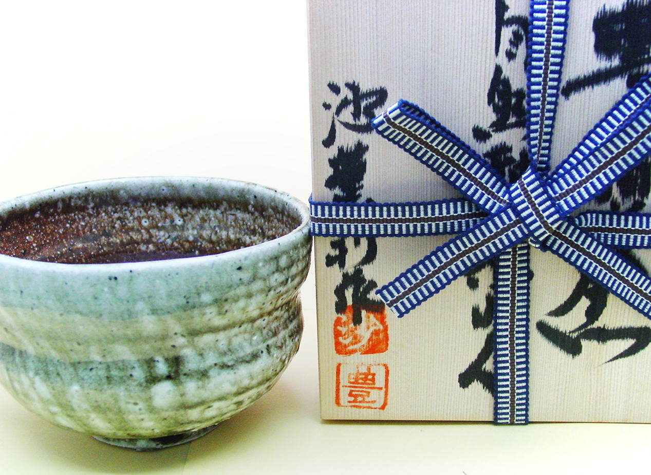 びわこ豊積窯・穴窯細工物「慕雪」