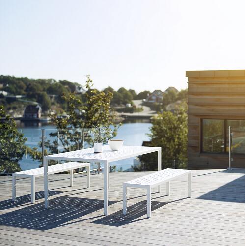 SUNDAYS サンデイズ ノルウェー直輸入　高級 屋外家具　SUNDAYS フレーム ダイニングテーブル (L) FRAME DINING 屋外用家具 ガーデンファニチャー アウトドアファニチャー 北欧 テーブル 全3色
