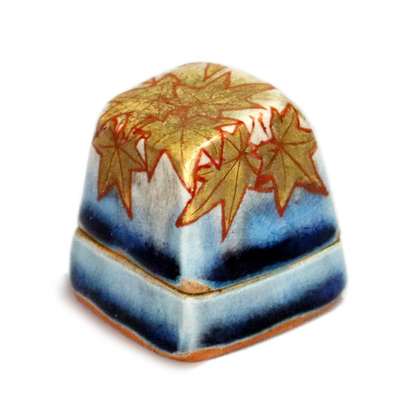 楽天市場】関山 九谷焼糸巻香合 仁清垣菊 [茶道具 お香] : 九谷