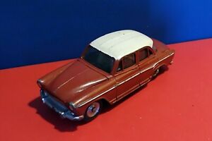 【送料無料】ホビー　模型車　車　レーシングカー dinky toys simca aronde p60 544