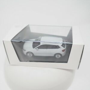 【送料無料】ホビー　模型車　車　レーシングカー シュコダムーンホワイト143 skoda kamiq moon white 17,005円