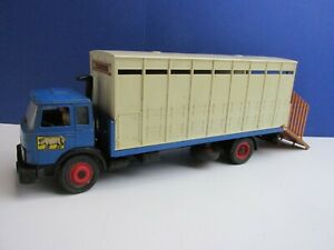 【送料無料】ホビー　模型車　車　レーシングカー ビンテージトラックトラックファームダイカスト