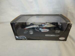 【送料無料】ホビー　模型車　車　レーシングカー マクラーレンミカaキャビネットhotwheels mclaren f1 mp416 mika hakkinen cret 118