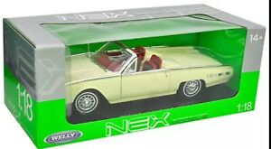【送料無料】ホビー　模型車　車　レーシングカー スケールモデルフォードサンダーバードプレッシャ118 maquette ford thunderbird 1962 19868 detaille moulage sous pression voiture