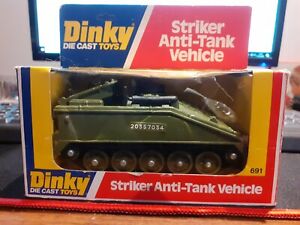 【送料無料】ホビー　模型車　車　レーシングカー oストライカーdinky no 691 striker atv