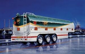 【送料無料】ホビー　模型車　車　レーシングカー プラスチックキットモデルrimorchio cisterna topas plastic kit 124 model italeri