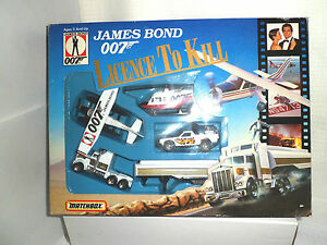 【送料無料】ホビー　模型車　車　レーシングカー ジェームスボンドマッチセットjames bond matchbox set