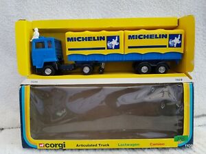 【送料無料】ホビー　模型車　車　レーシングカー コーギーフォードミシュラントラックオリジナルcorgi 1109 ford articule camion michelin original boite de 1979