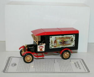 【送料無料】ホビー　模型車　車　レーシングカー マッチバドワイザーフォードモデルmatchbox collectibles yvt03m the budweiser 1926 ford model tt